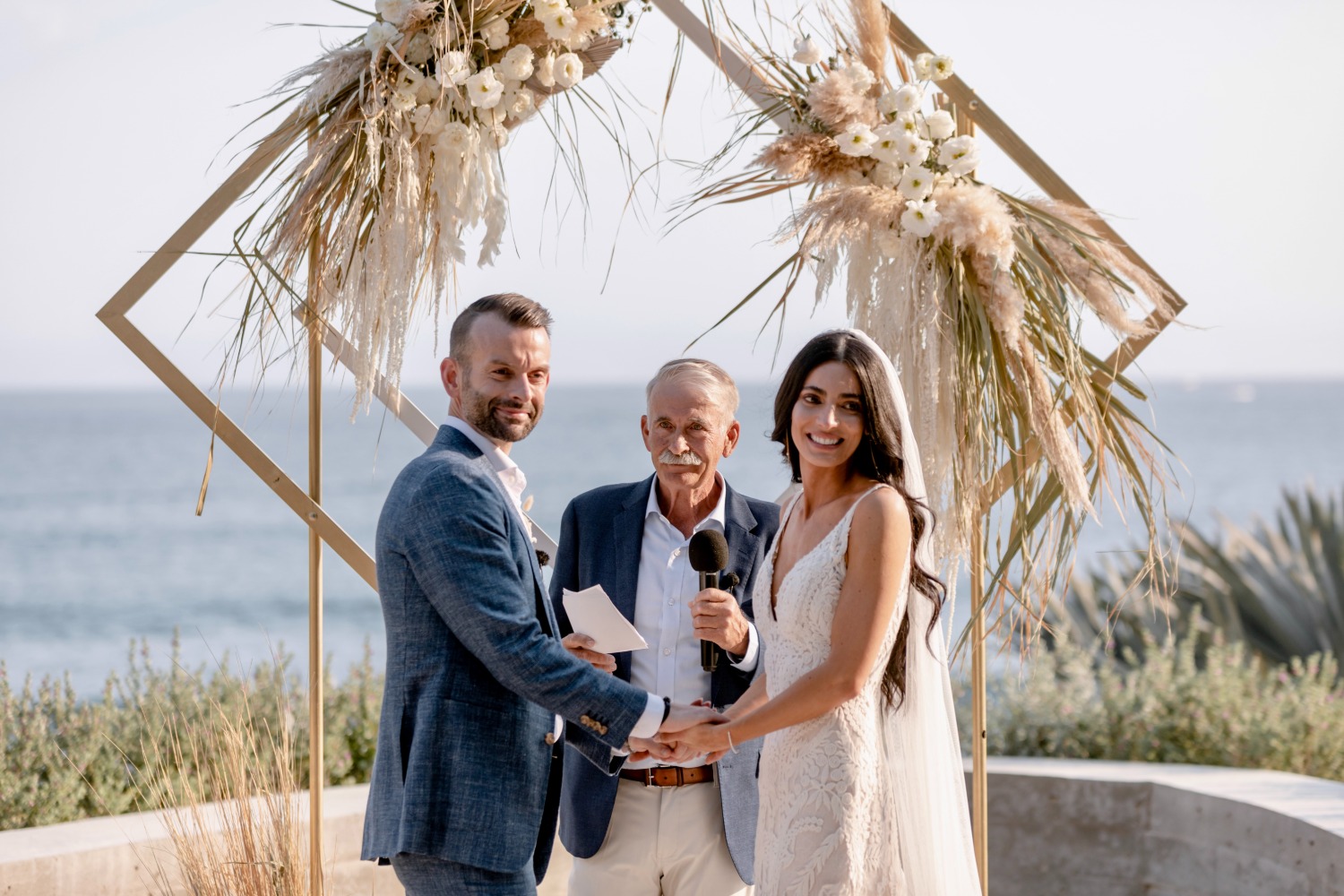 stylish-monochromatic-micro-beach-weddin