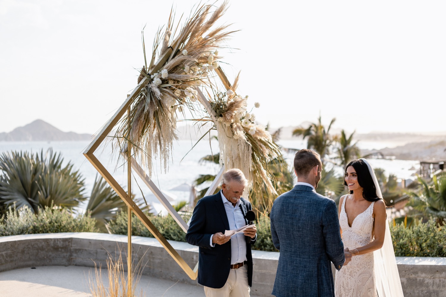 stylish-monochromatic-micro-beach-weddin