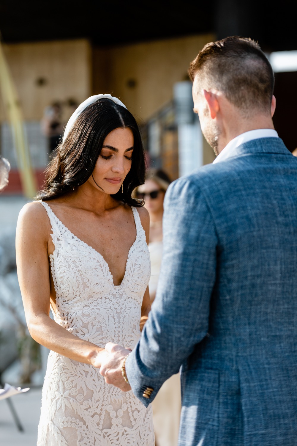 stylish-monochromatic-micro-beach-weddin
