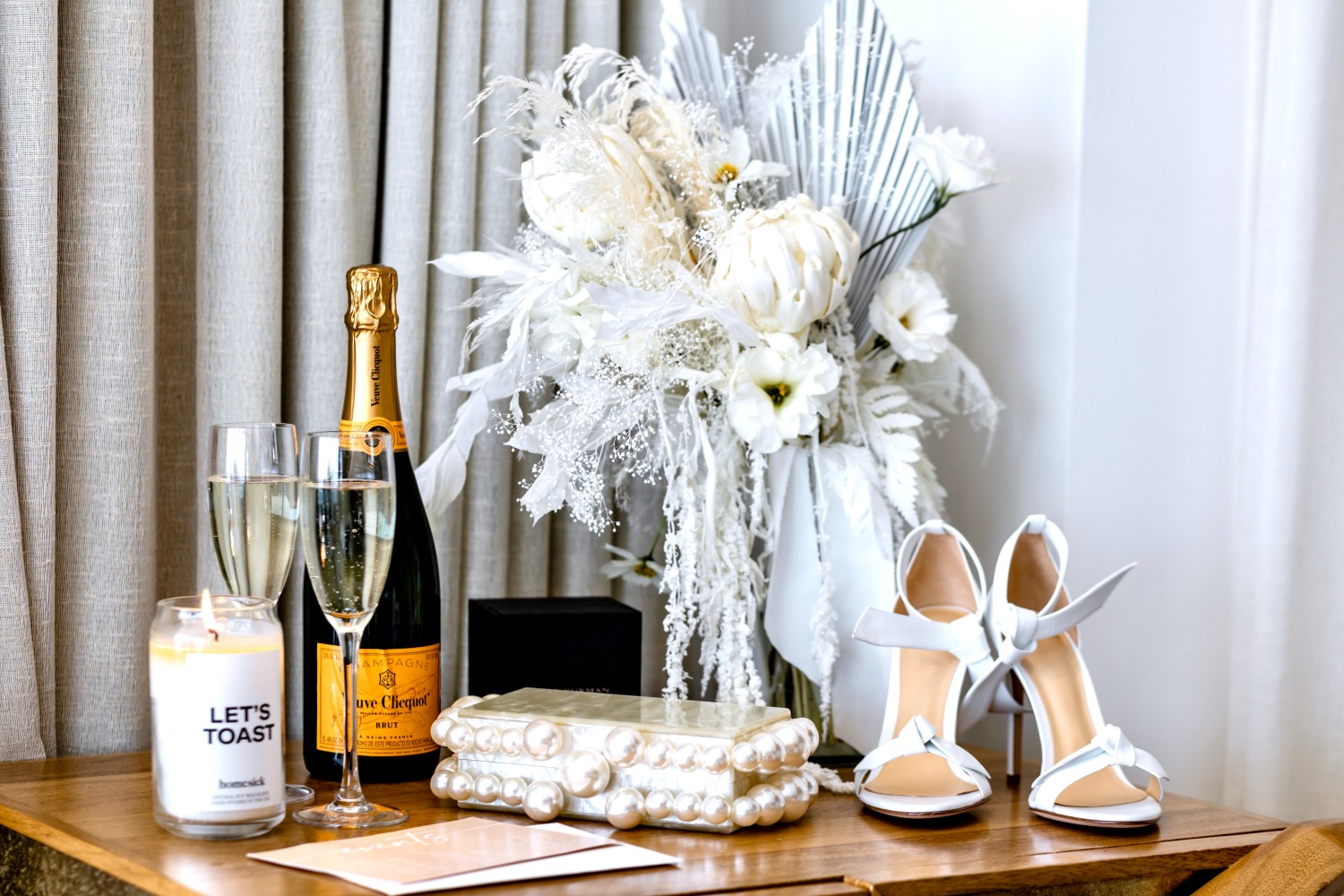 stylish-monochromatic-micro-beach-weddin