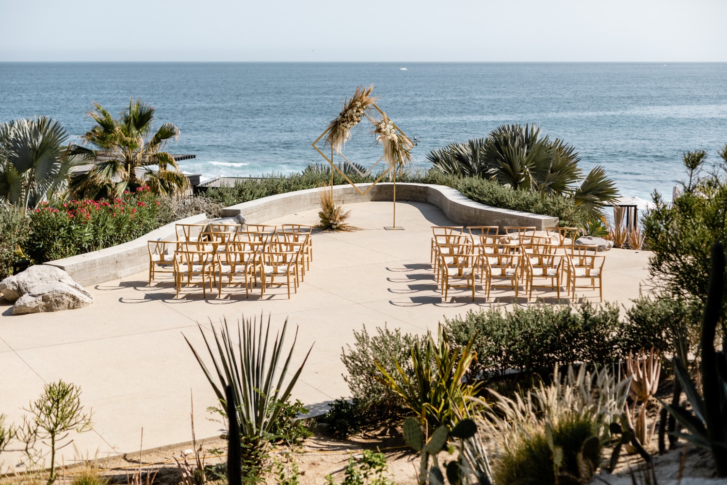 stylish-monochromatic-micro-beach-weddin