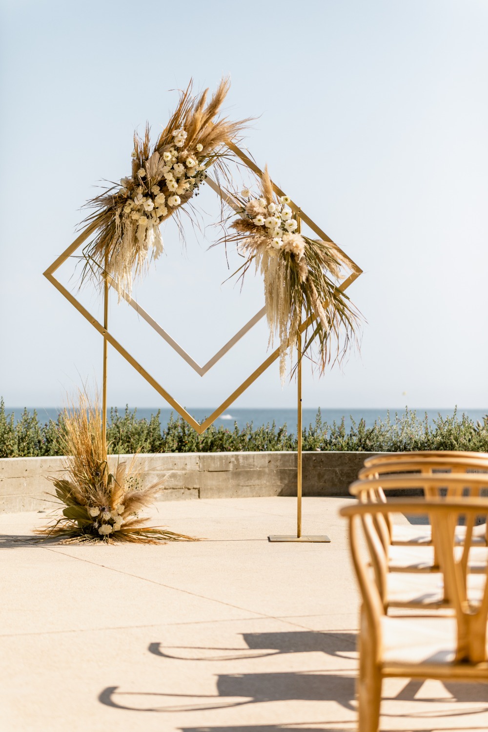 stylish-monochromatic-micro-beach-weddin