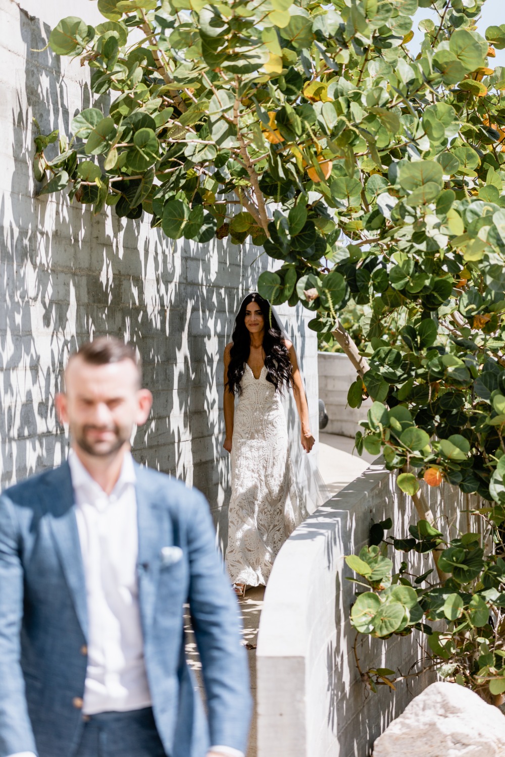 stylish-monochromatic-micro-beach-weddin
