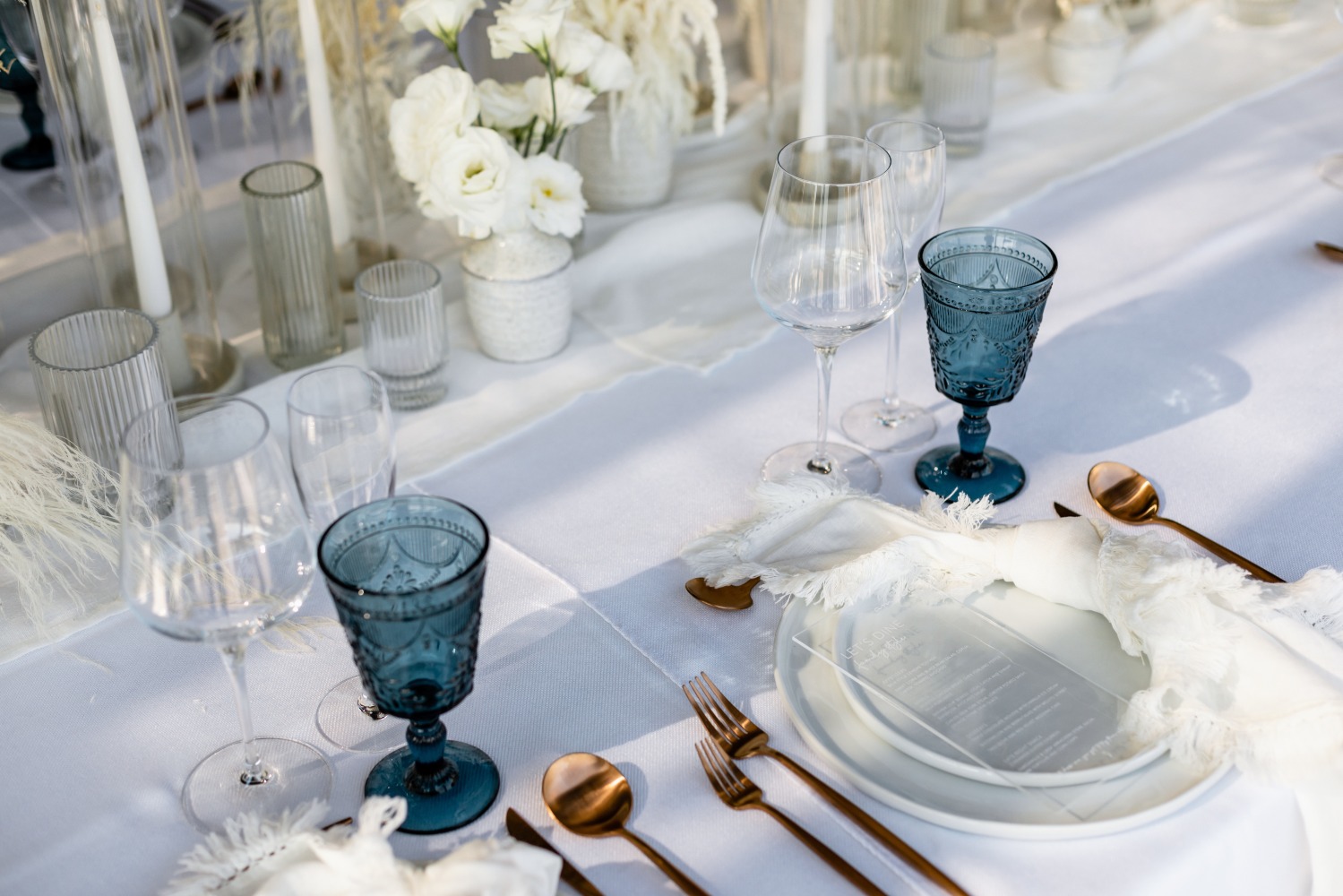 stylish-monochromatic-micro-beach-weddin