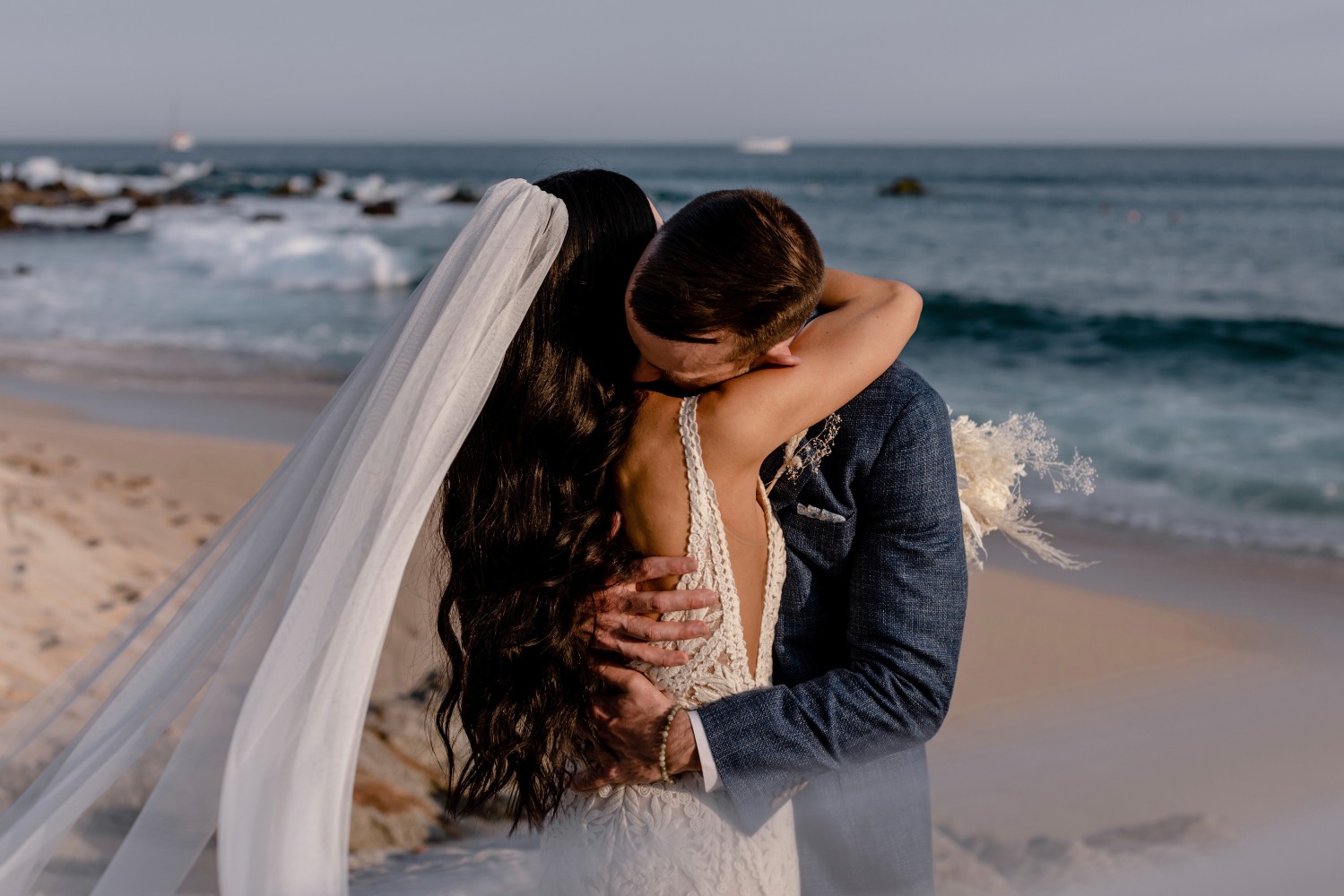 stylish-monochromatic-micro-beach-weddin
