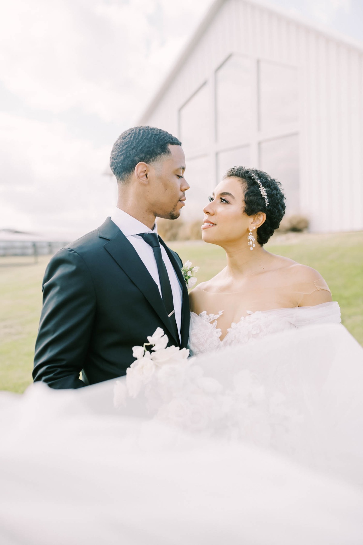 the-farmhouse-wedding-christina-elliott