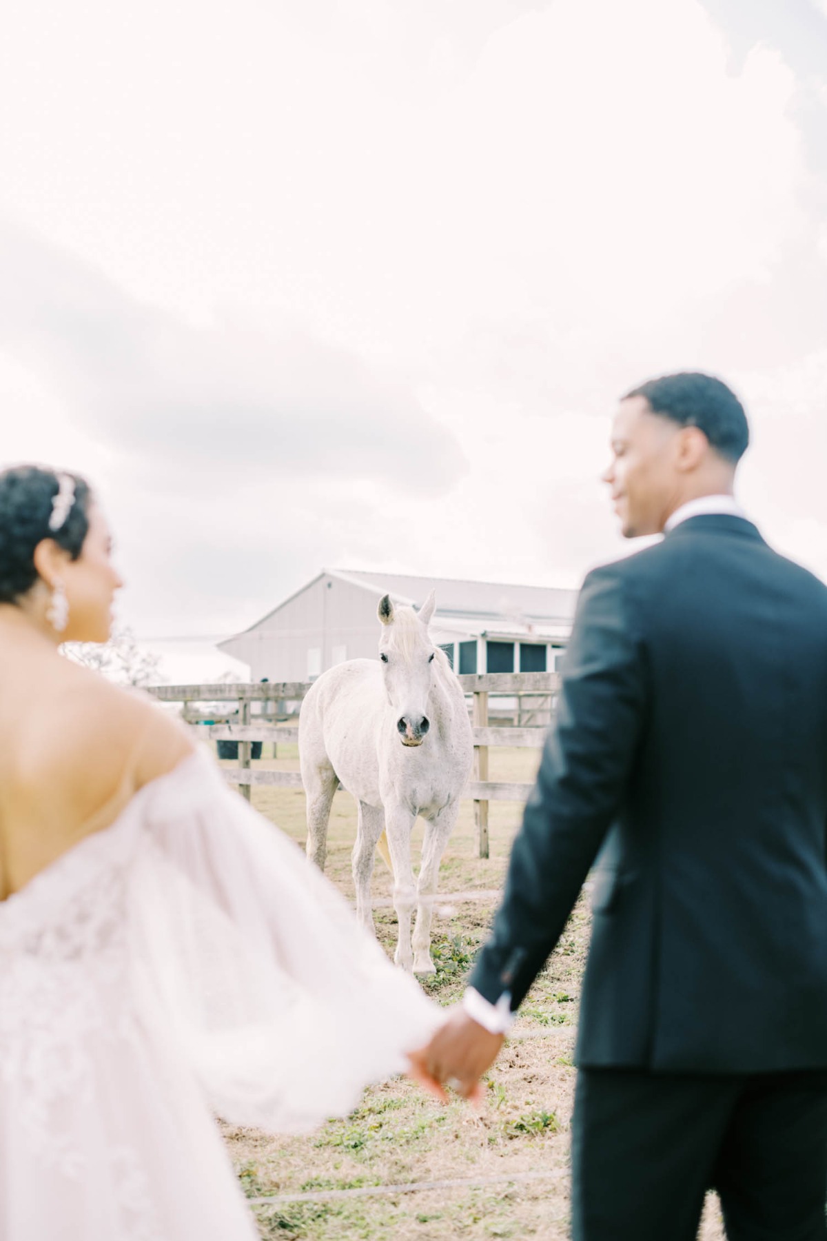 the-farmhouse-wedding-christina-elliott