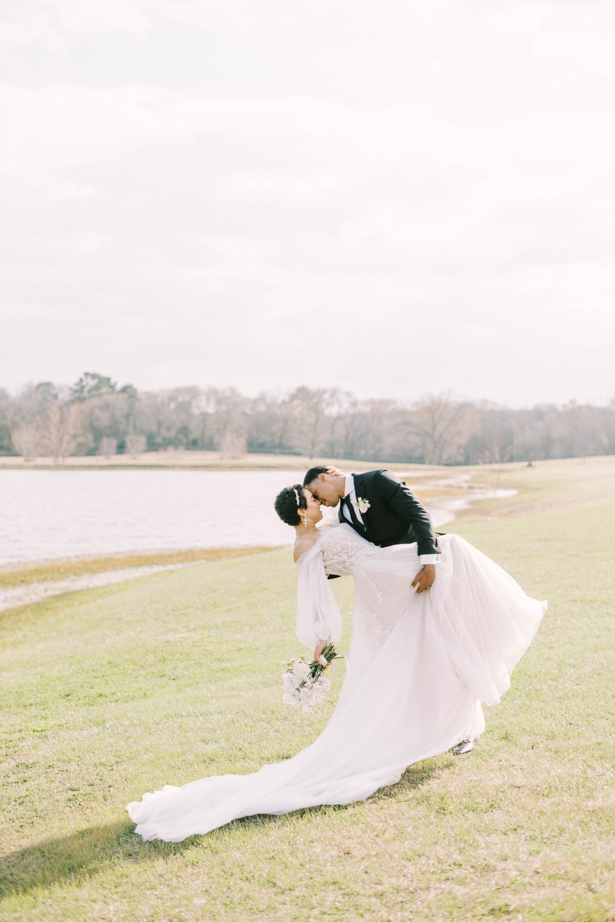 the-farmhouse-wedding-christina-elliott