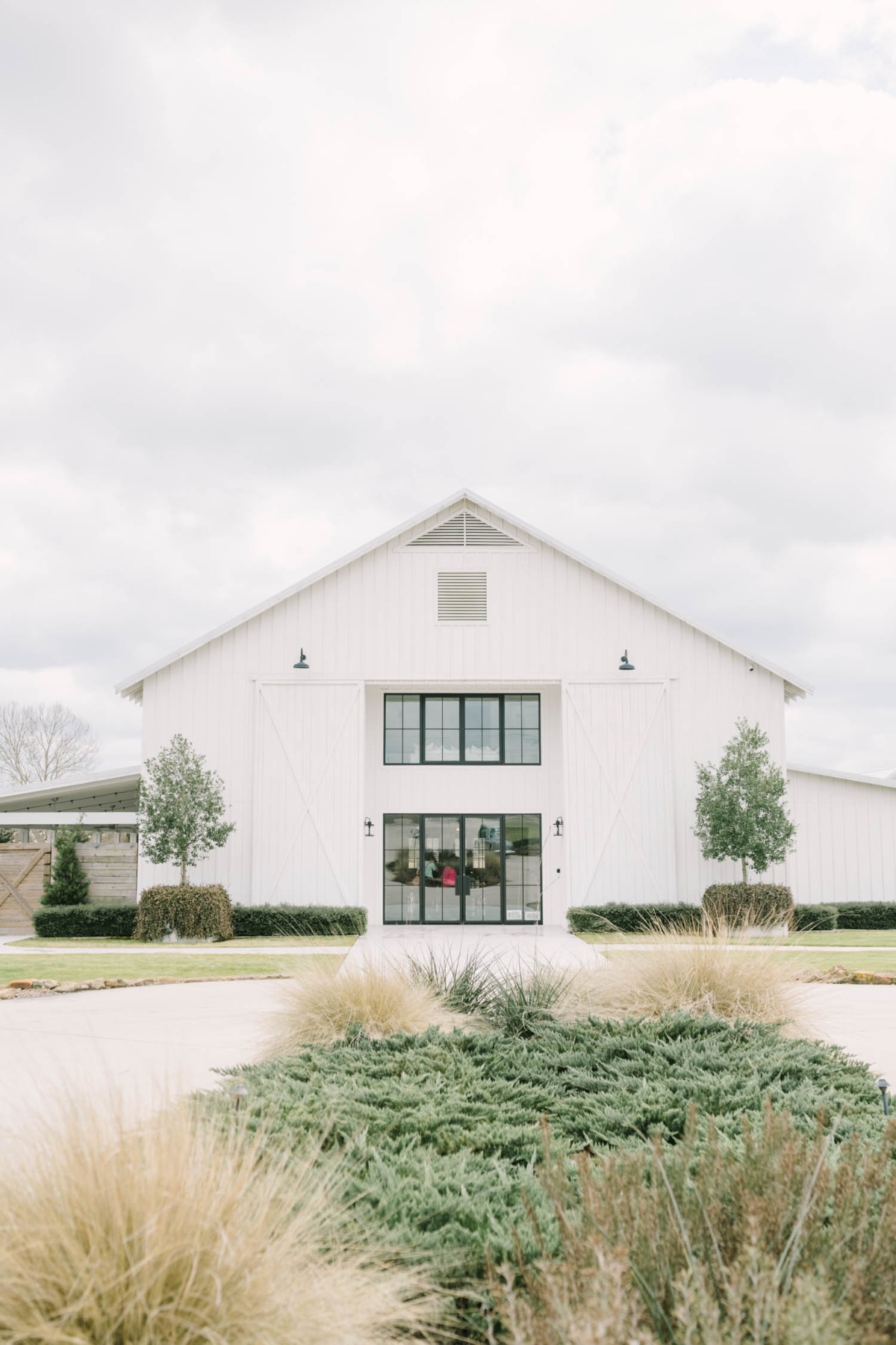 the-farmhouse-wedding-christina-elliott
