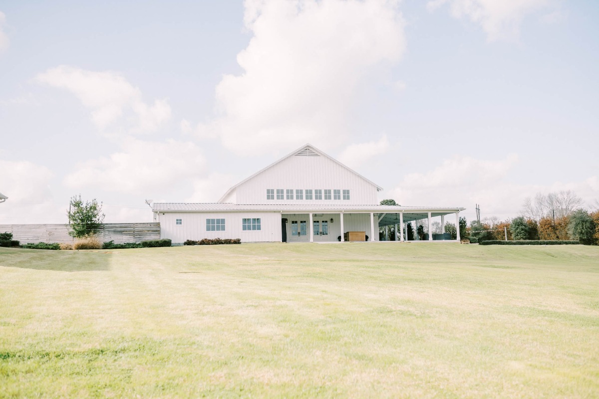 the-farmhouse-wedding-christina-elliott