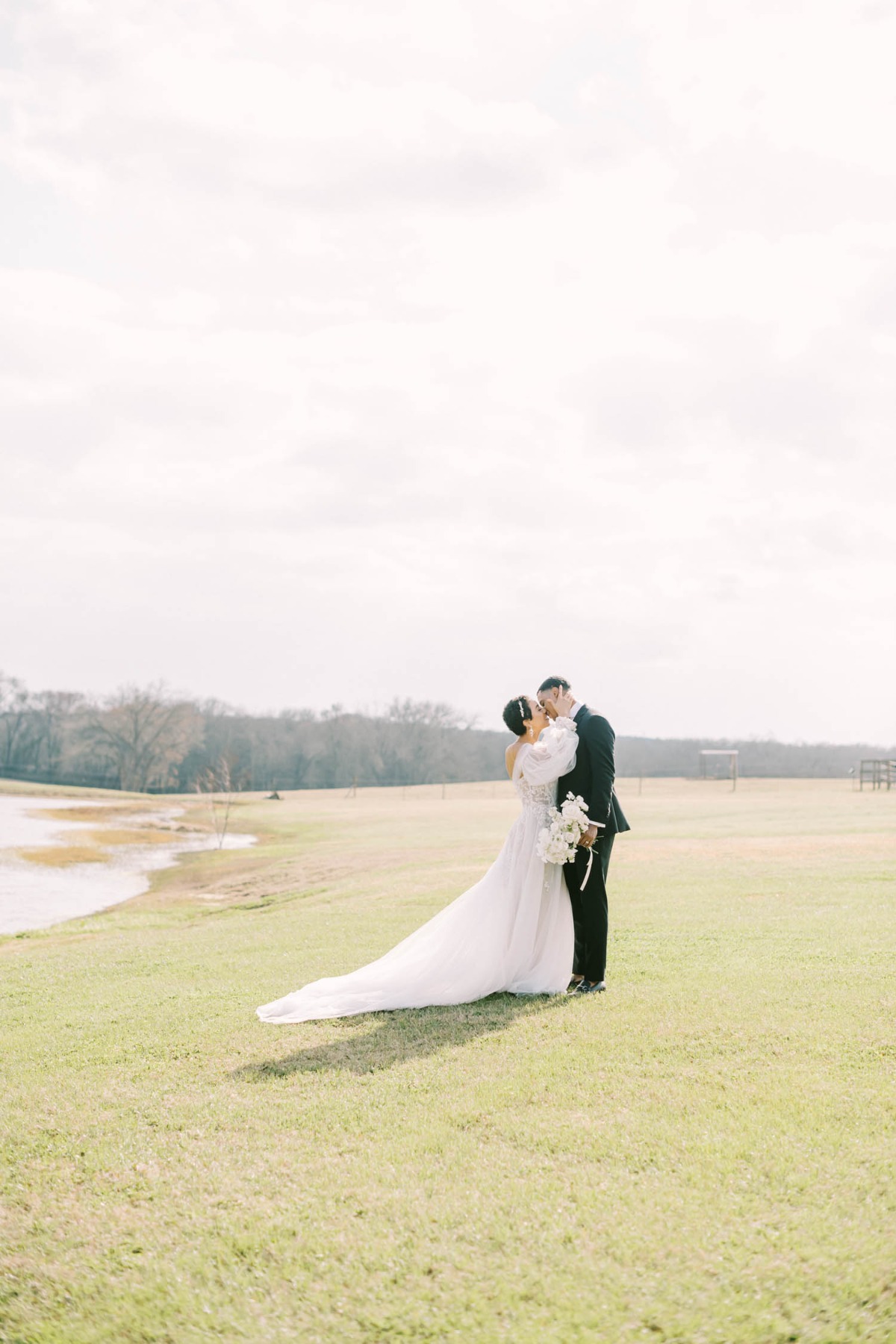 the-farmhouse-wedding-christina-elliott