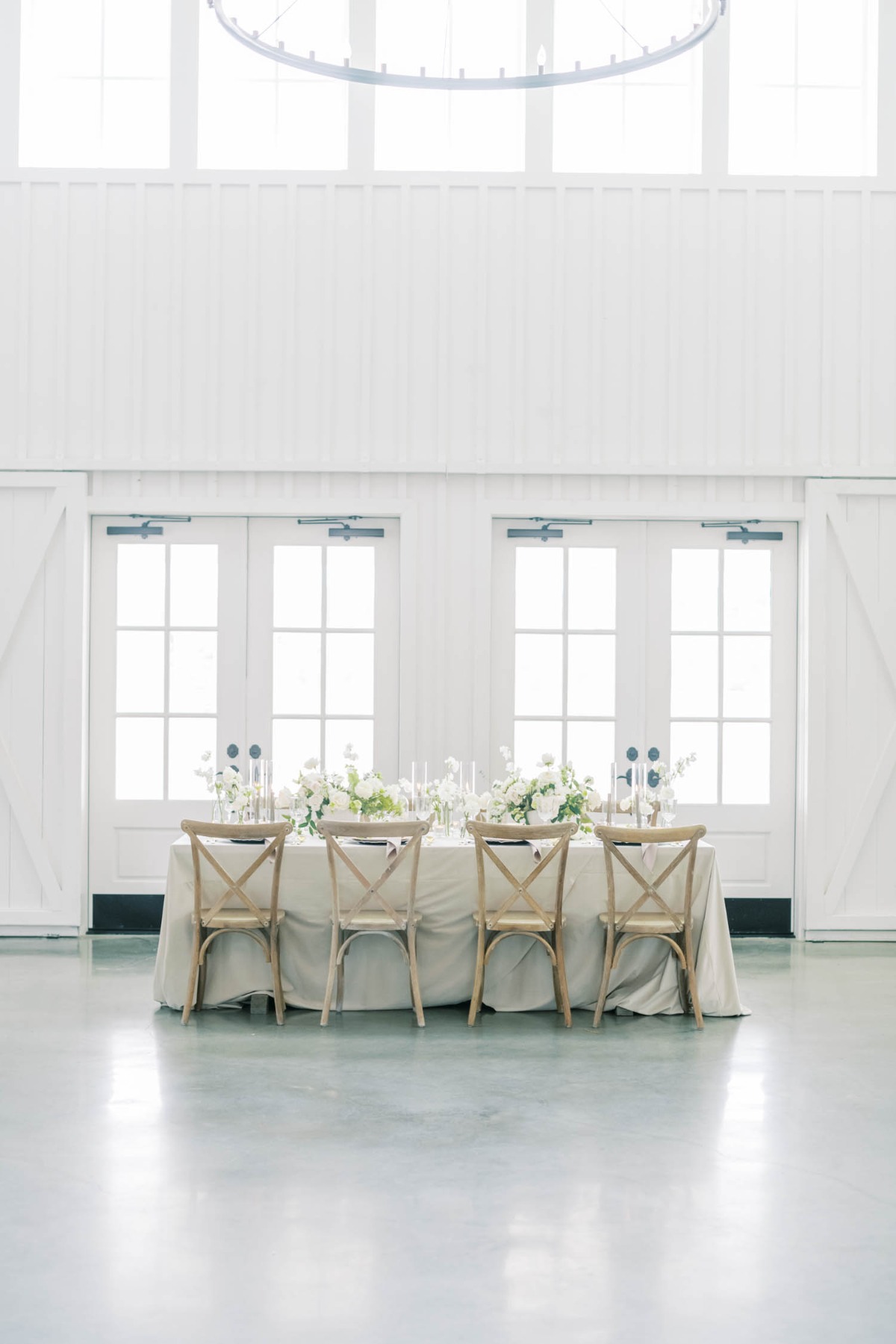 Intimate Farmhouse Inspiration Shoot With Whimsical Florals