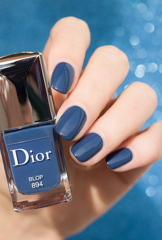 Dior nail polish BLOP 894 with beautiful blue manicure