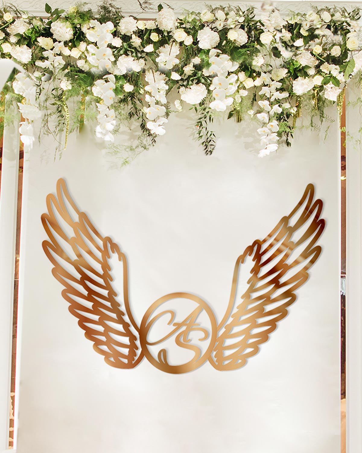 Fall in Love With These Large Wedding Decorations
