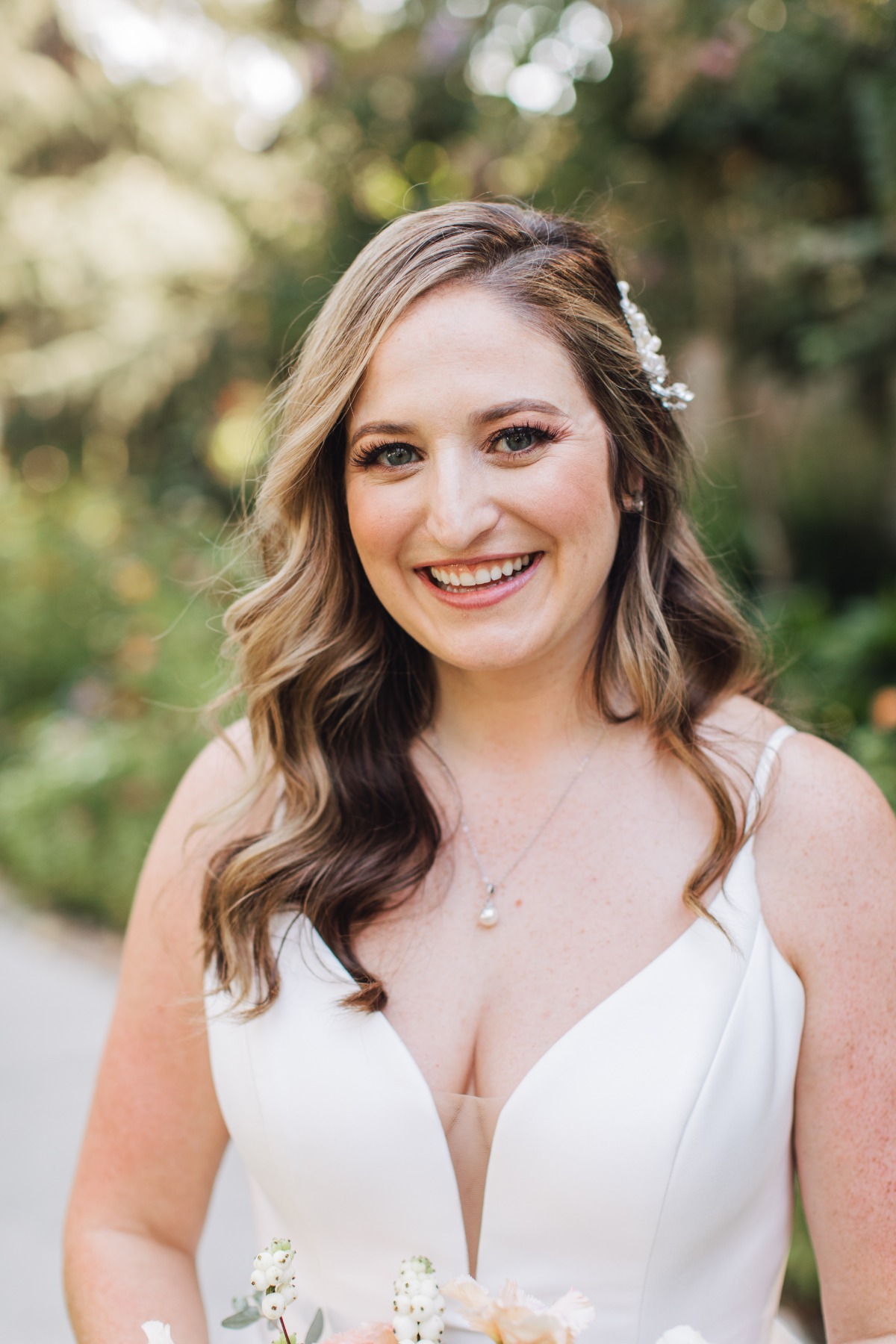 rebecca-martin-wedding-wine-and-roses-lo