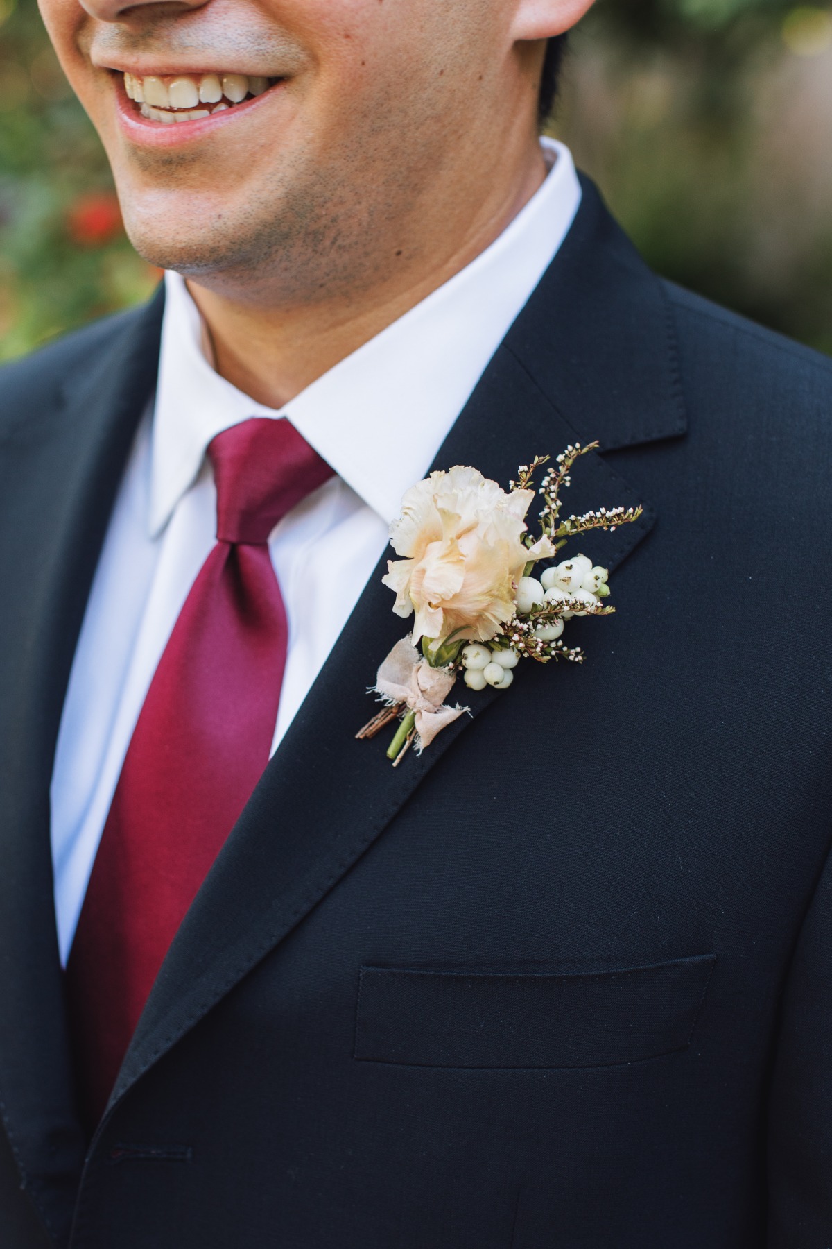 rebecca-martin-wedding-wine-and-roses-lo