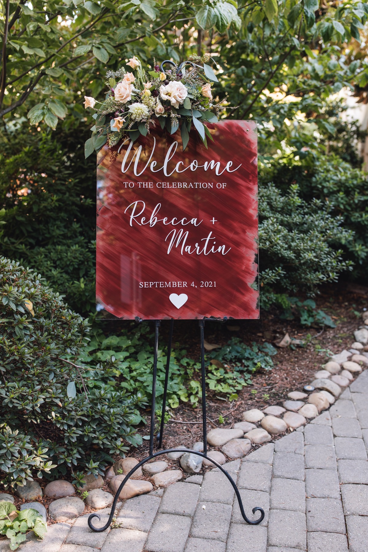 rebecca-martin-wedding-wine-and-roses-lo