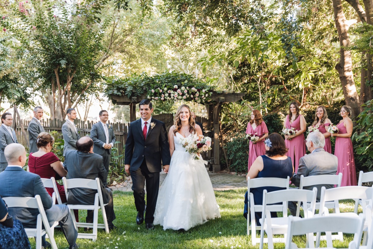 rebecca-martin-wedding-wine-and-roses-lo