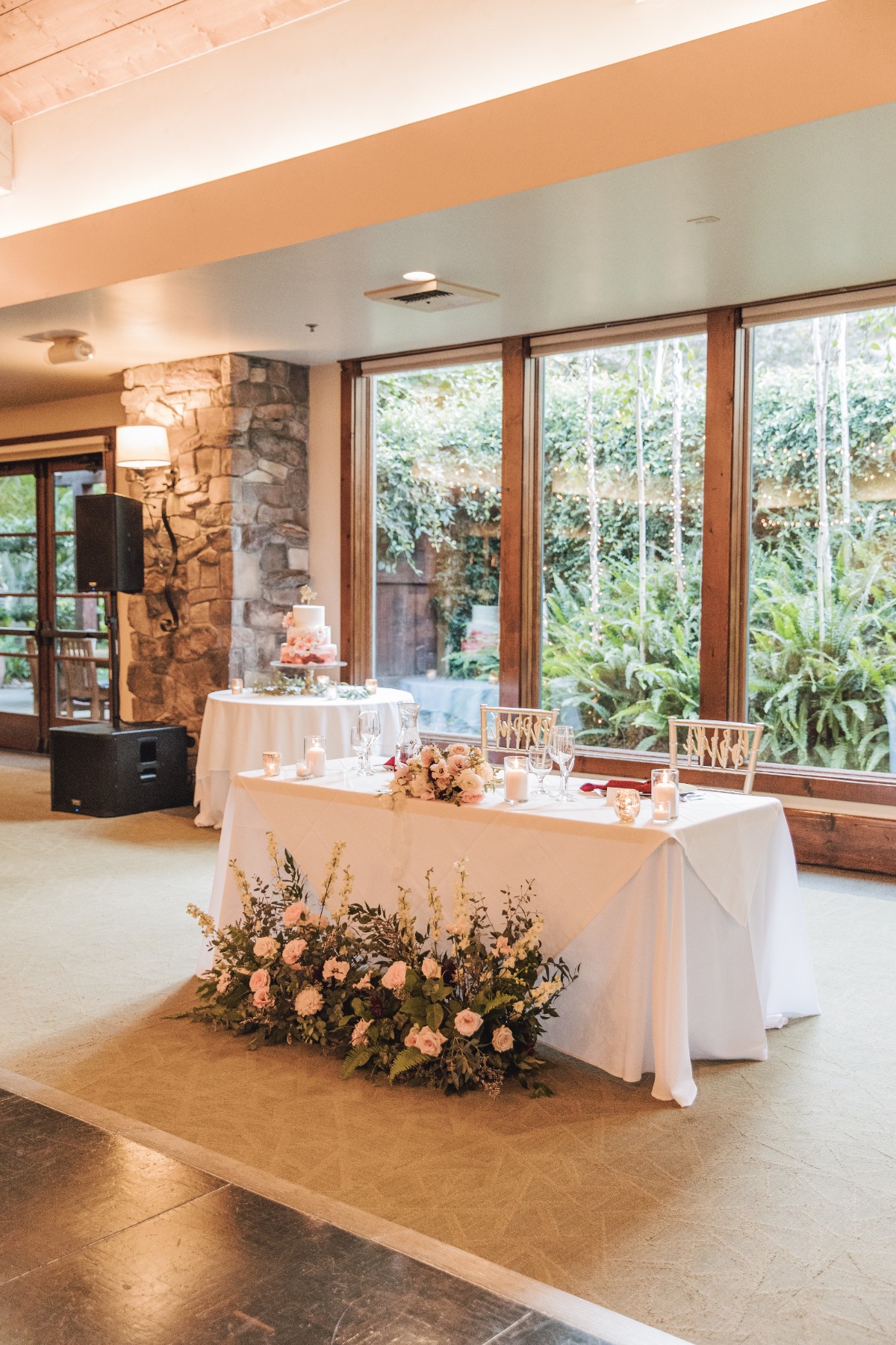rebecca-martin-wedding-wine-and-roses-lo