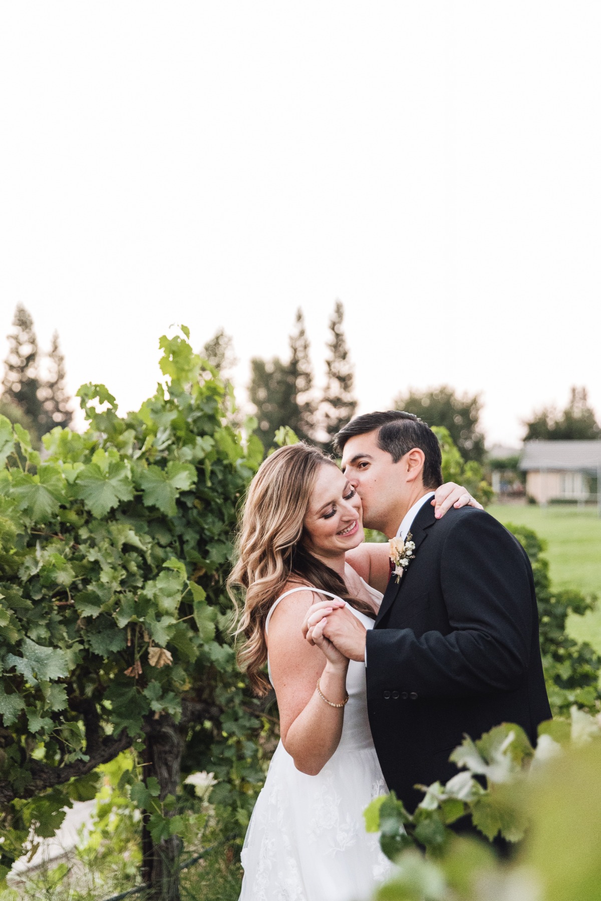 rebecca-martin-wedding-wine-and-roses-lo