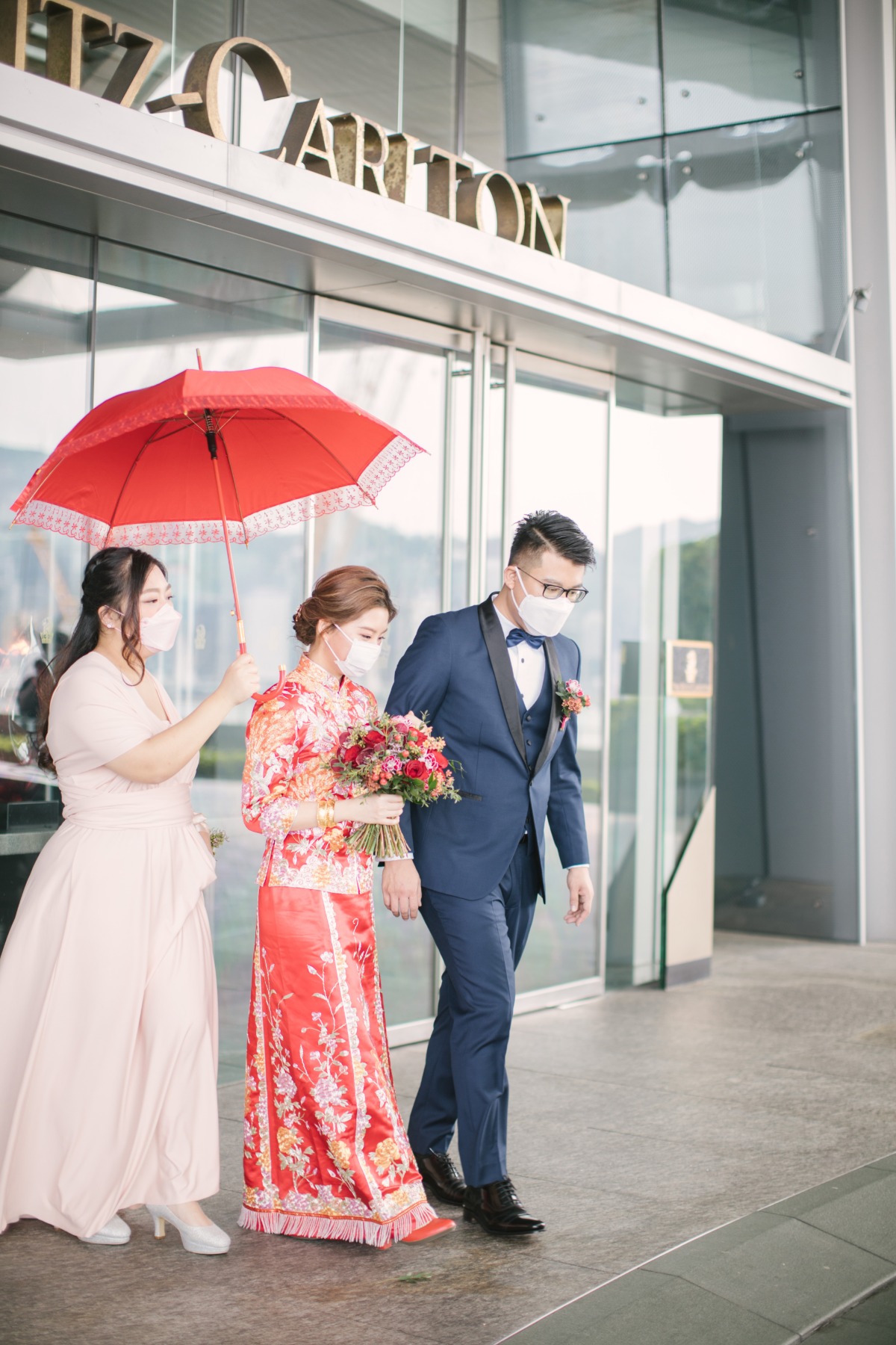 Lakeside Micro-Wedding In Hong Kong