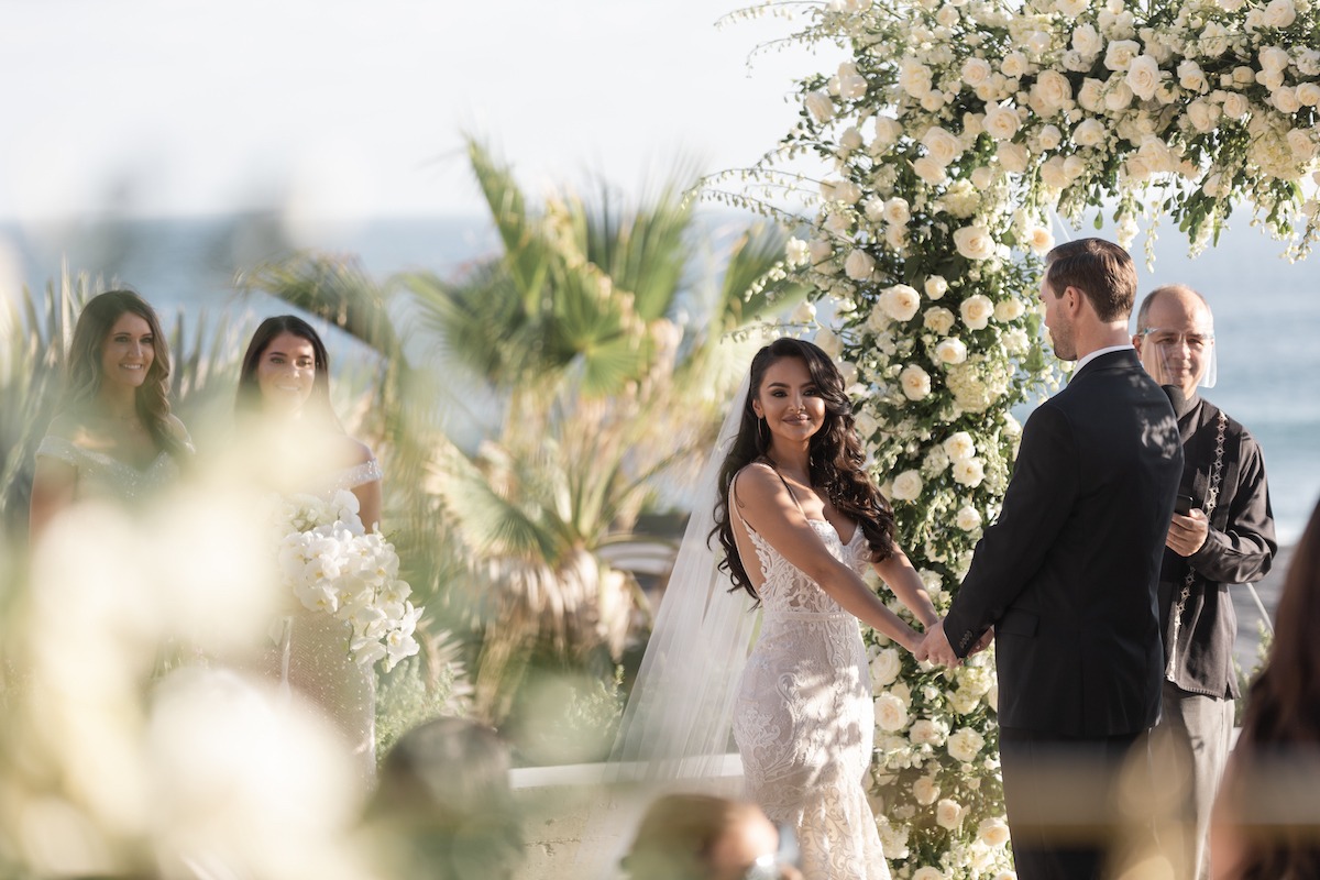 Pro Baseball Player Ties The Knot In A Modern Destination Wedding In Cabo