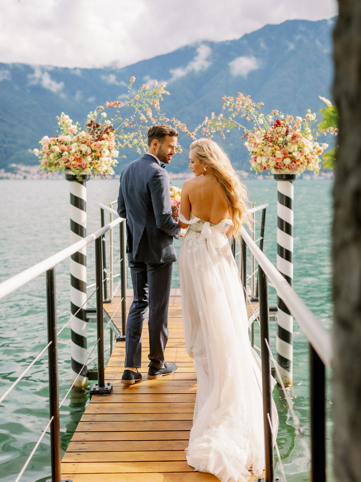 Glamorous Micro Wedding on the Pier of Villa Balbiano