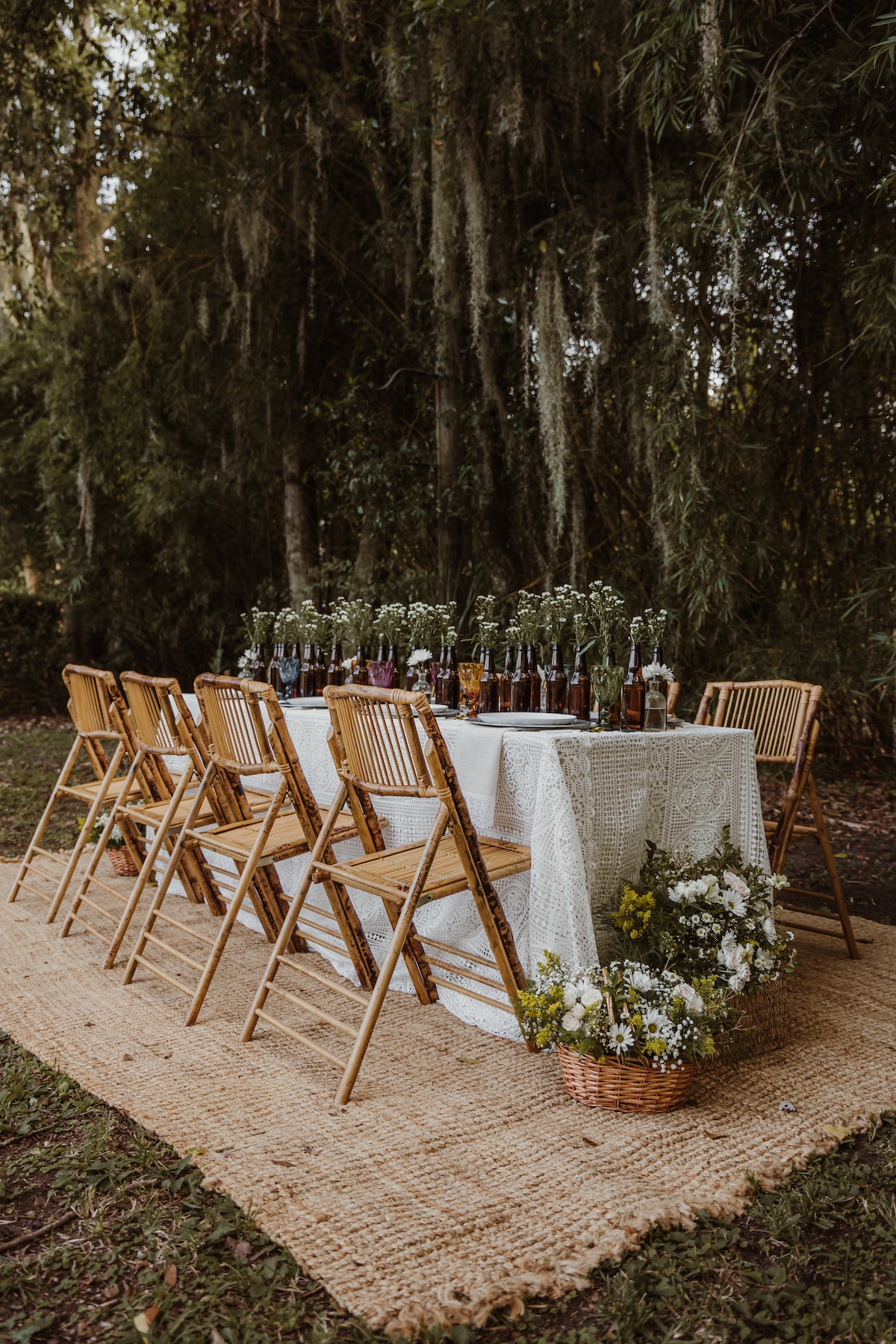 A Quirky Take On A Southern Wedding With A Red Solo Cup Installation That You Have To See