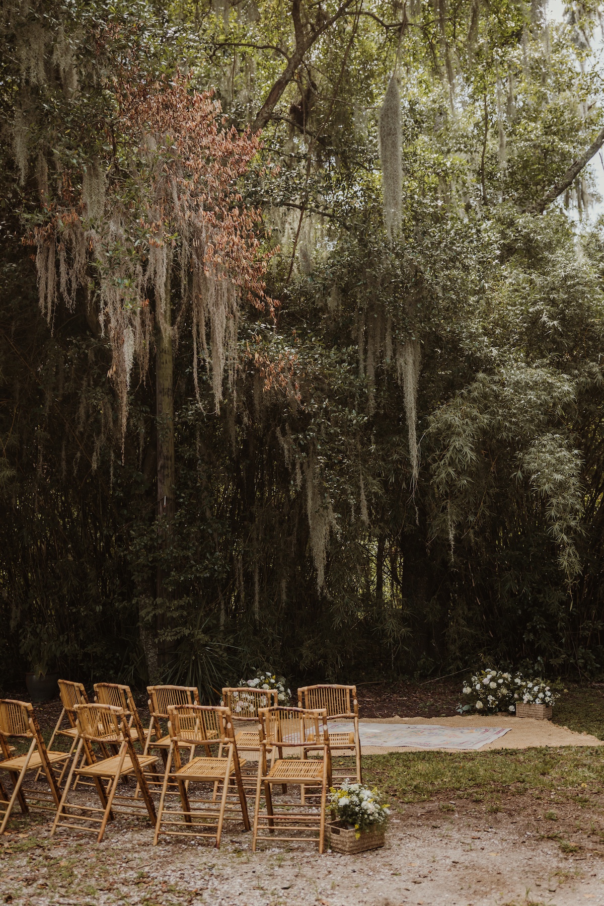 A Quirky Take On A Southern Wedding With A Red Solo Cup Installation That You Have To See