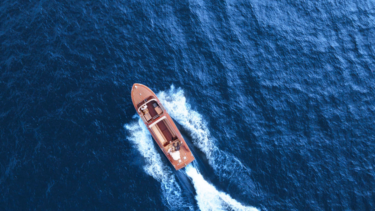 lakecomoboat_vs