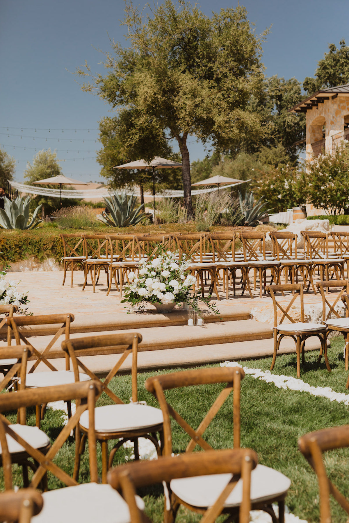 Extravagance?  Elegance?  Yes, please! Classic Black Tie Gets Contemporary Touches at This Vineyard Wedding in Paso Robles