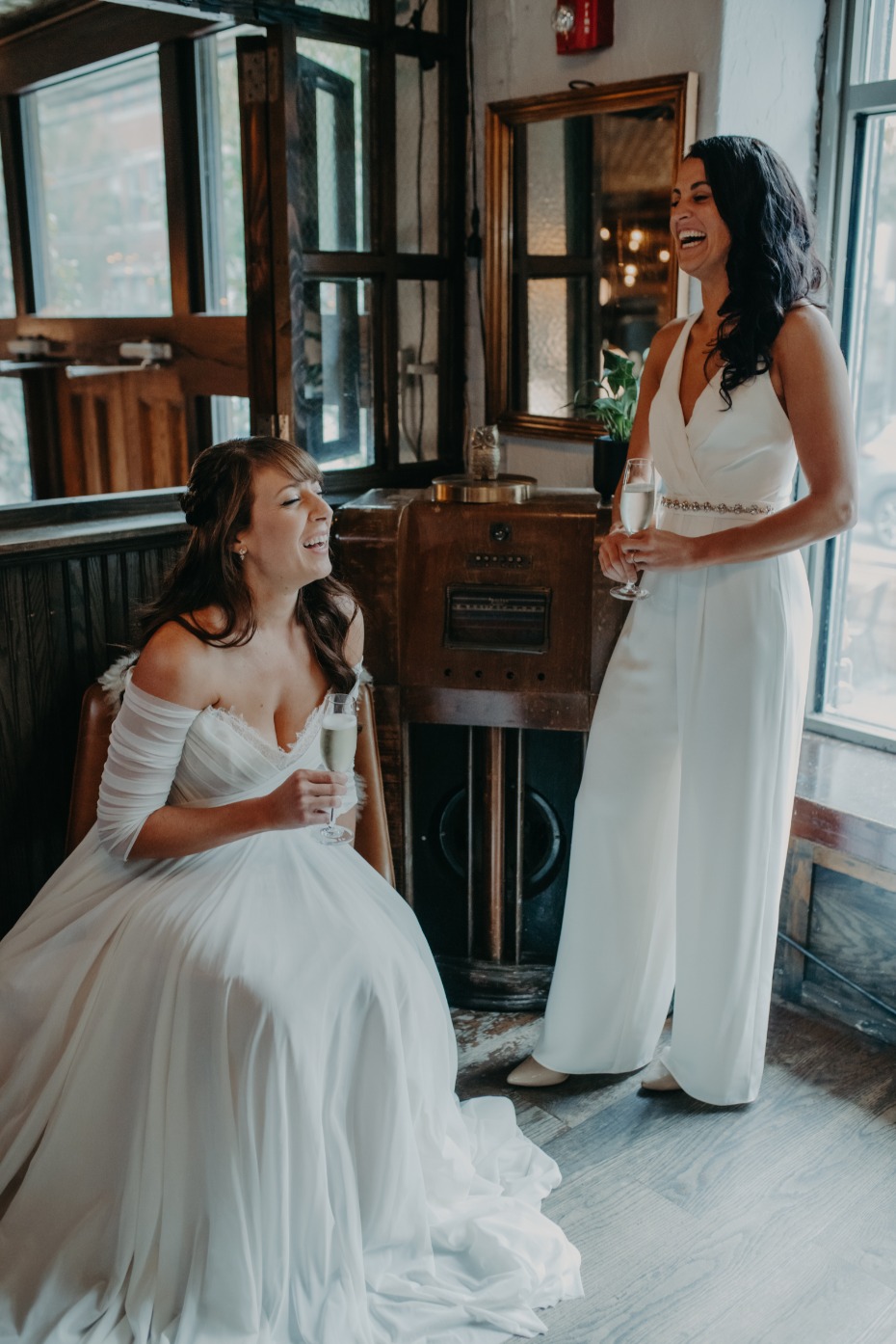 This Real Wedding at Brooklyn Winery Isnât Styled, Itâs Just Pure Magic