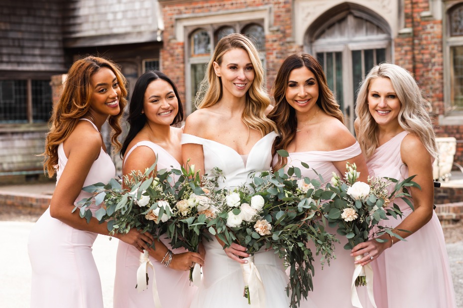 3 Reasons Buying Your Wedding Dress Online Makes Perfect Sense