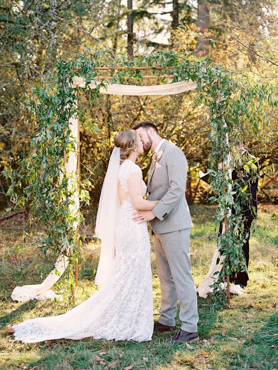 An Intimate Autumn Wedding in Washington