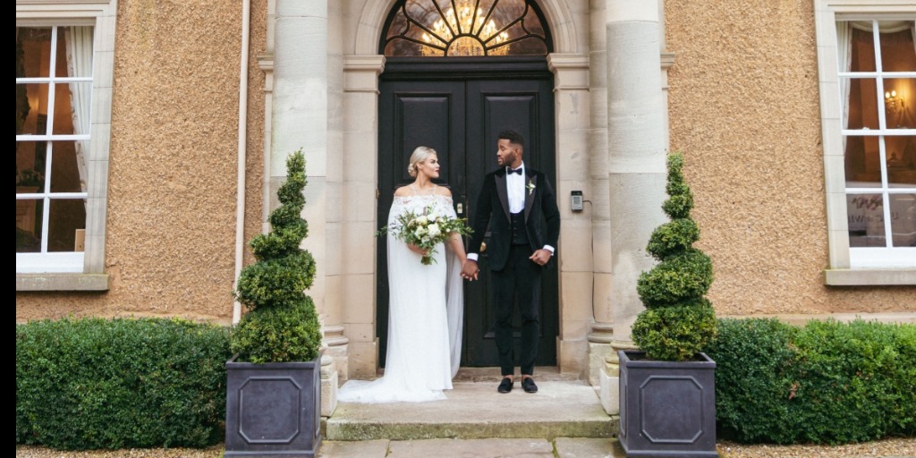 Styled Shoot In A Grand Estate Inspired By Poppin' Bottles