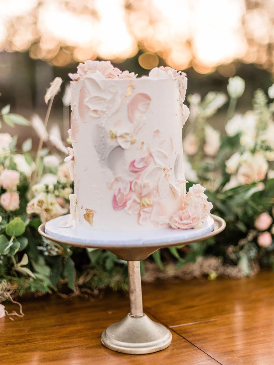 Everything You Need To Know Before Choosing Your Wedding Cake Flavor