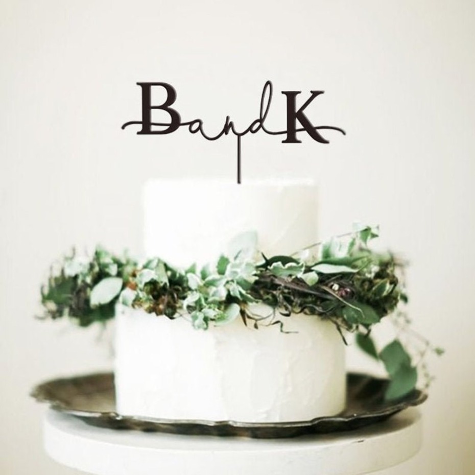 10 Wedding Cake Toppers That Are  Actually Attractive