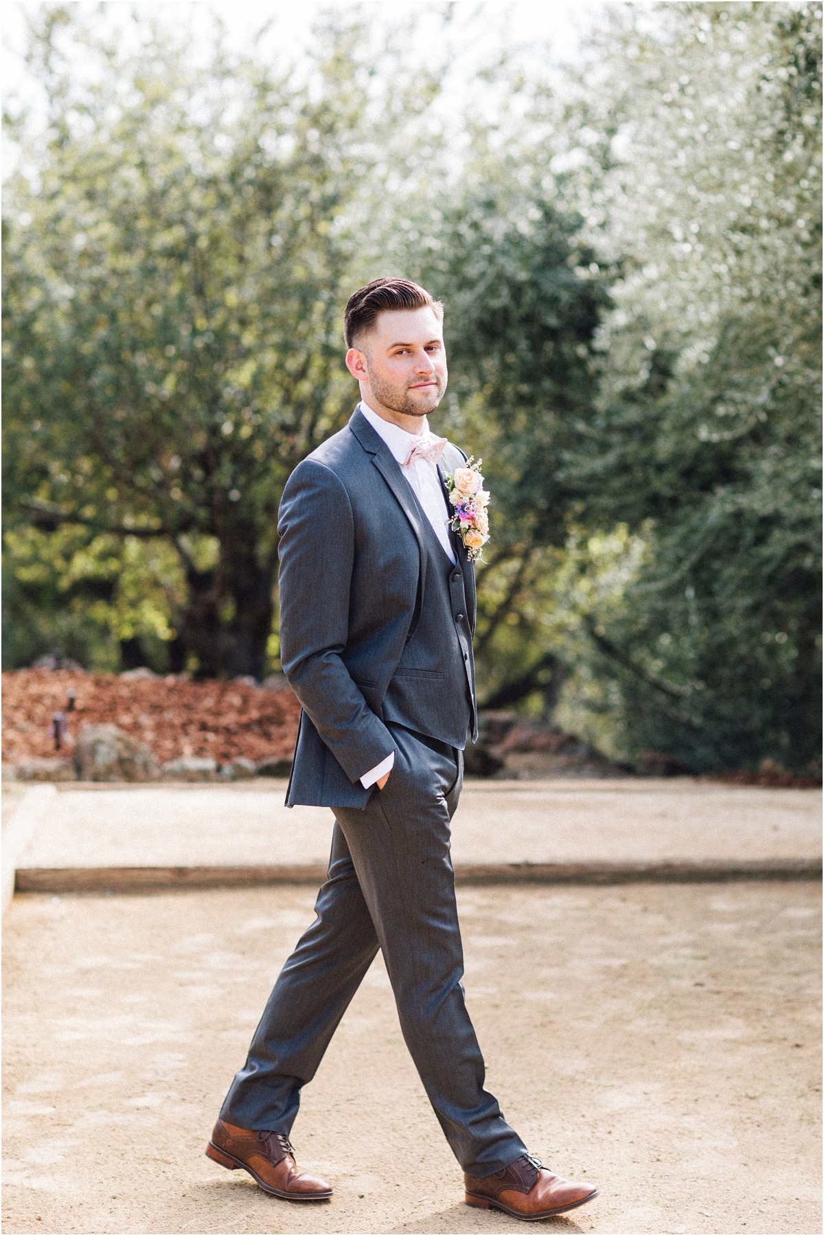romantic-spring-micro-wedding-ashley-car