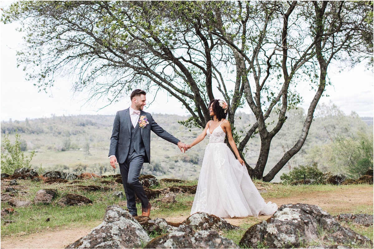 romantic-spring-micro-wedding-ashley-car