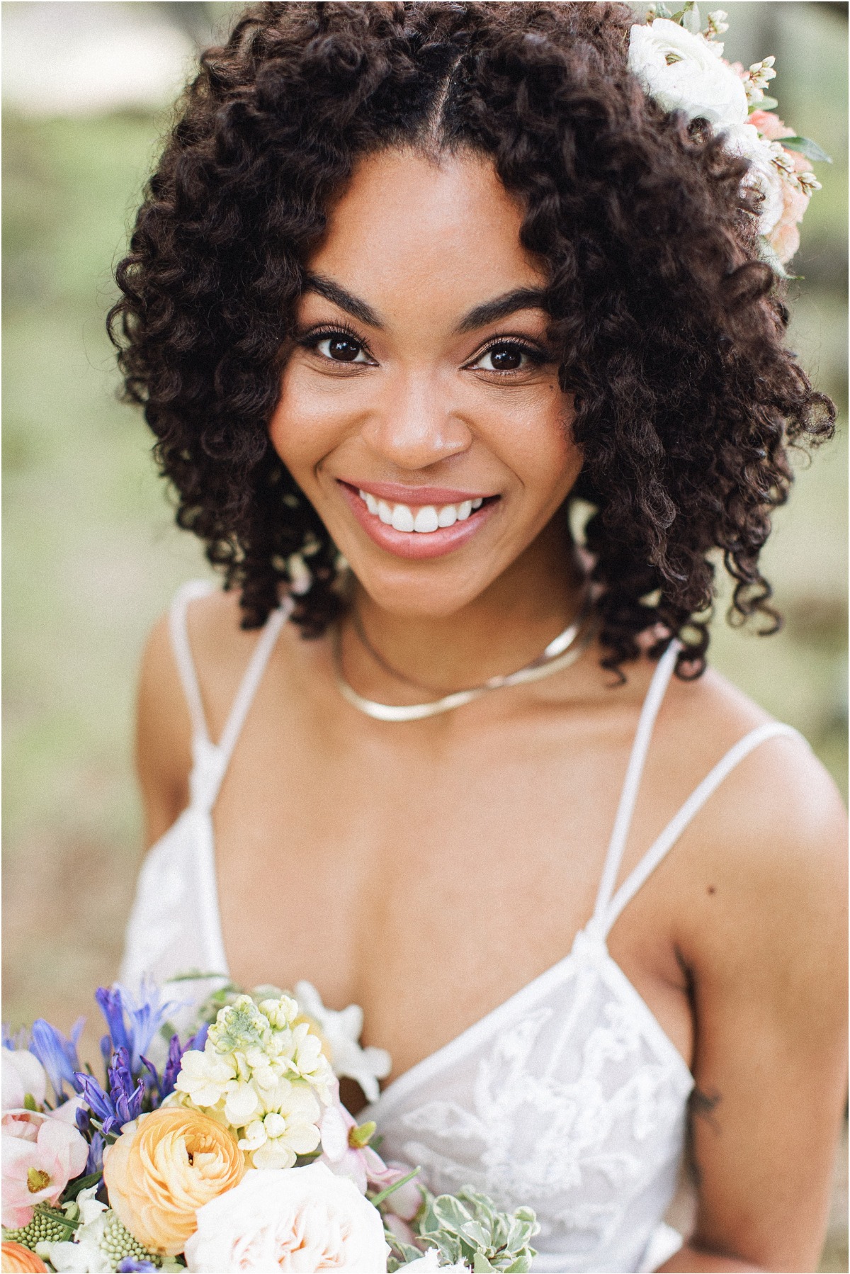 romantic-spring-micro-wedding-ashley-car