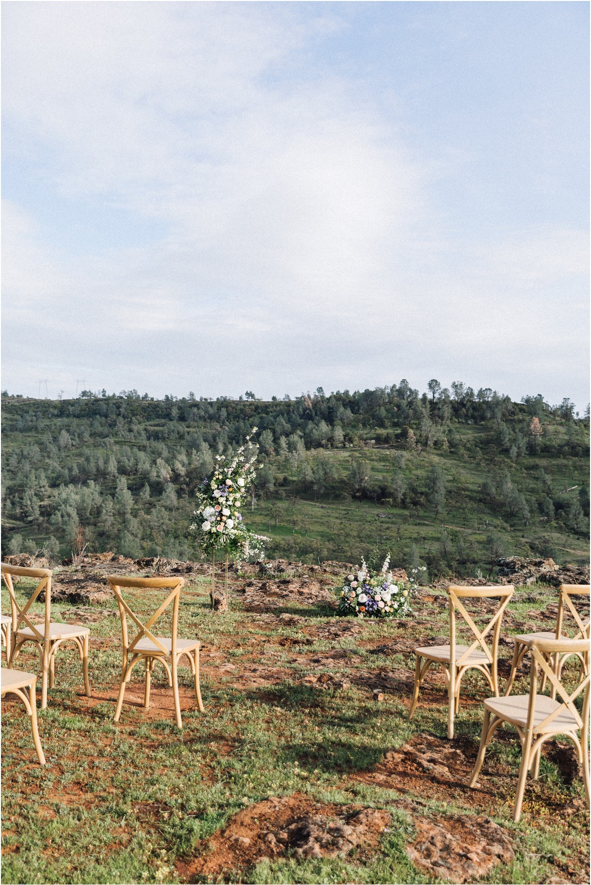 romantic-spring-micro-wedding-ashley-car