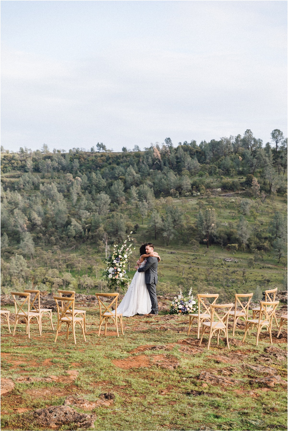 romantic-spring-micro-wedding-ashley-car