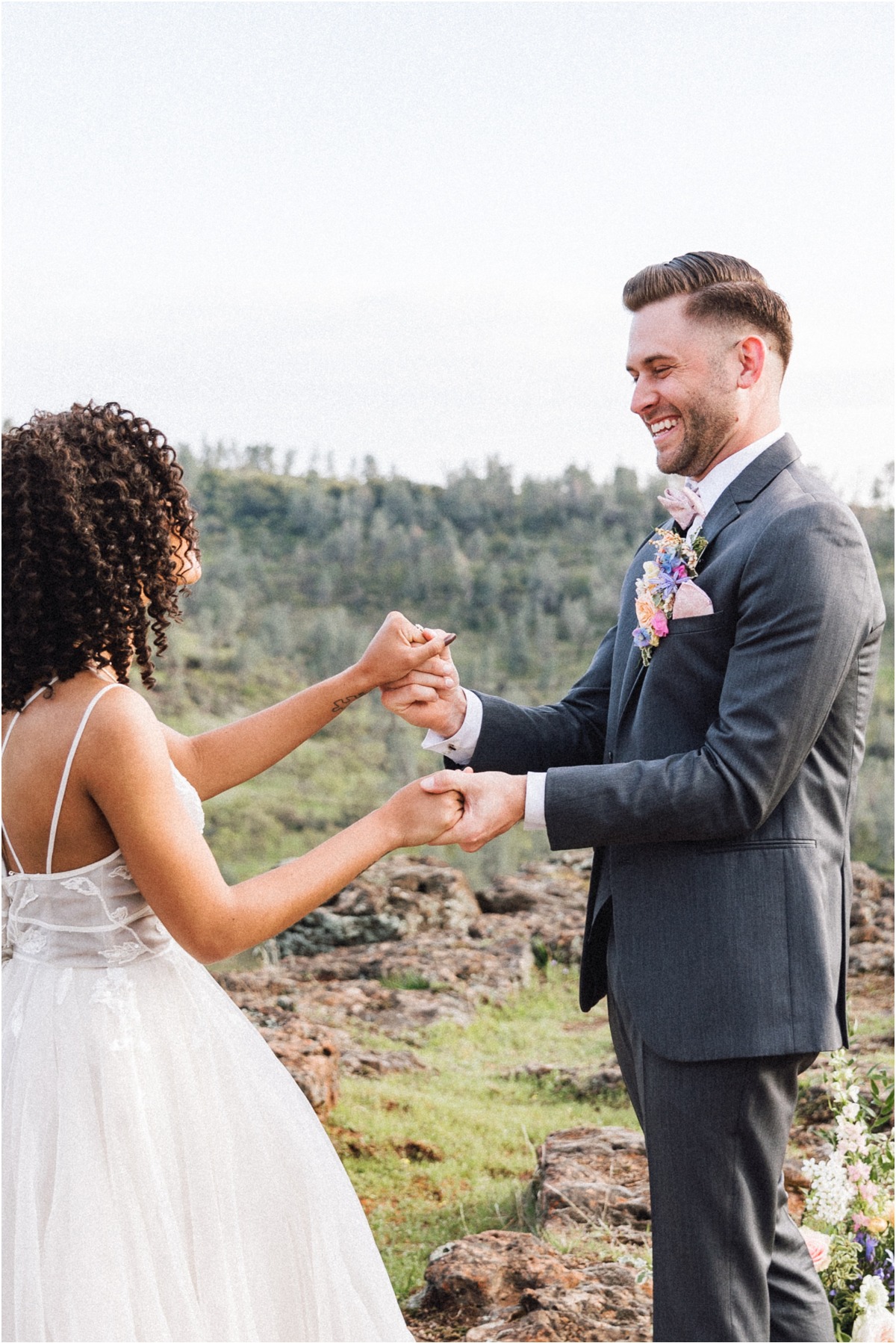 romantic-spring-micro-wedding-ashley-car