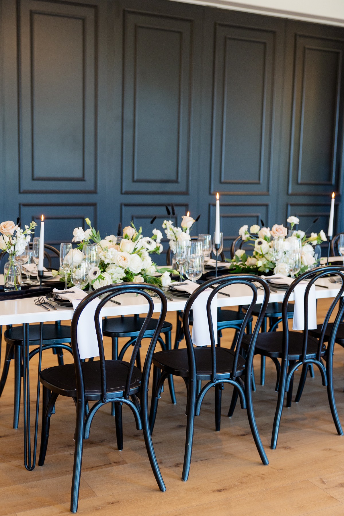 How to Have a Modern Glam Black   White Wedding