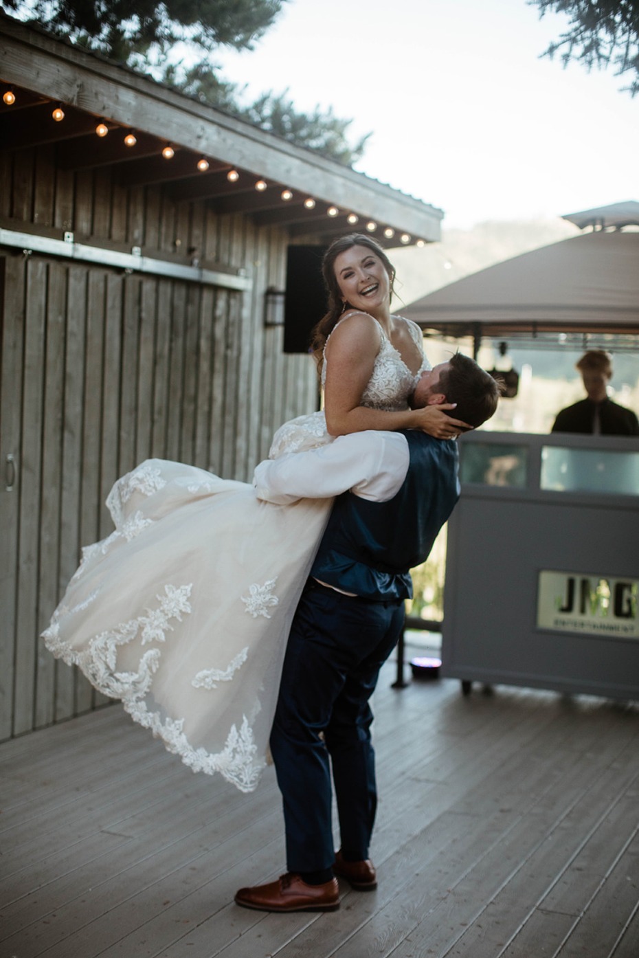 Your Wedding First Dance Doesnât Have to Look Like a Slow Dance at Prom