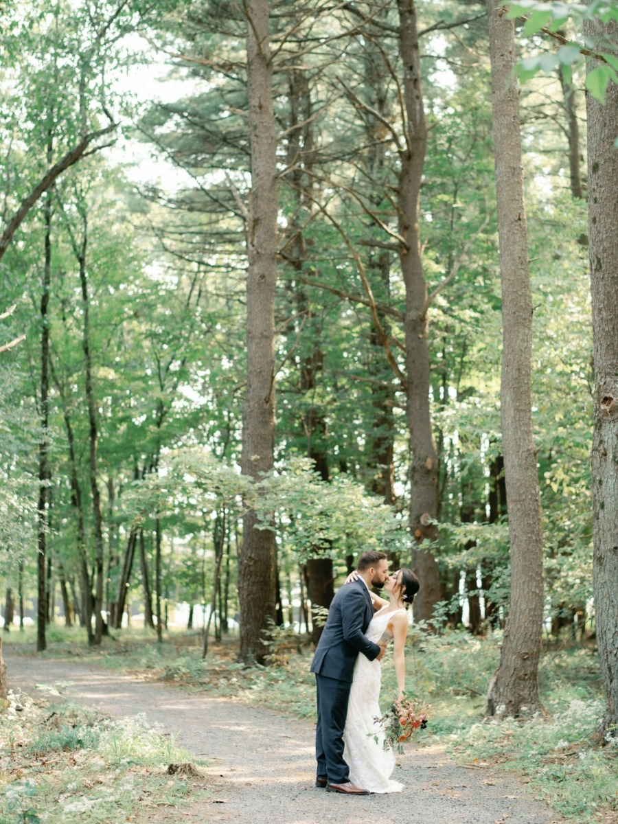 An Elegant, Woodsy Wedding in the Catskills: Say Hello to an Au Naturale Paradise
