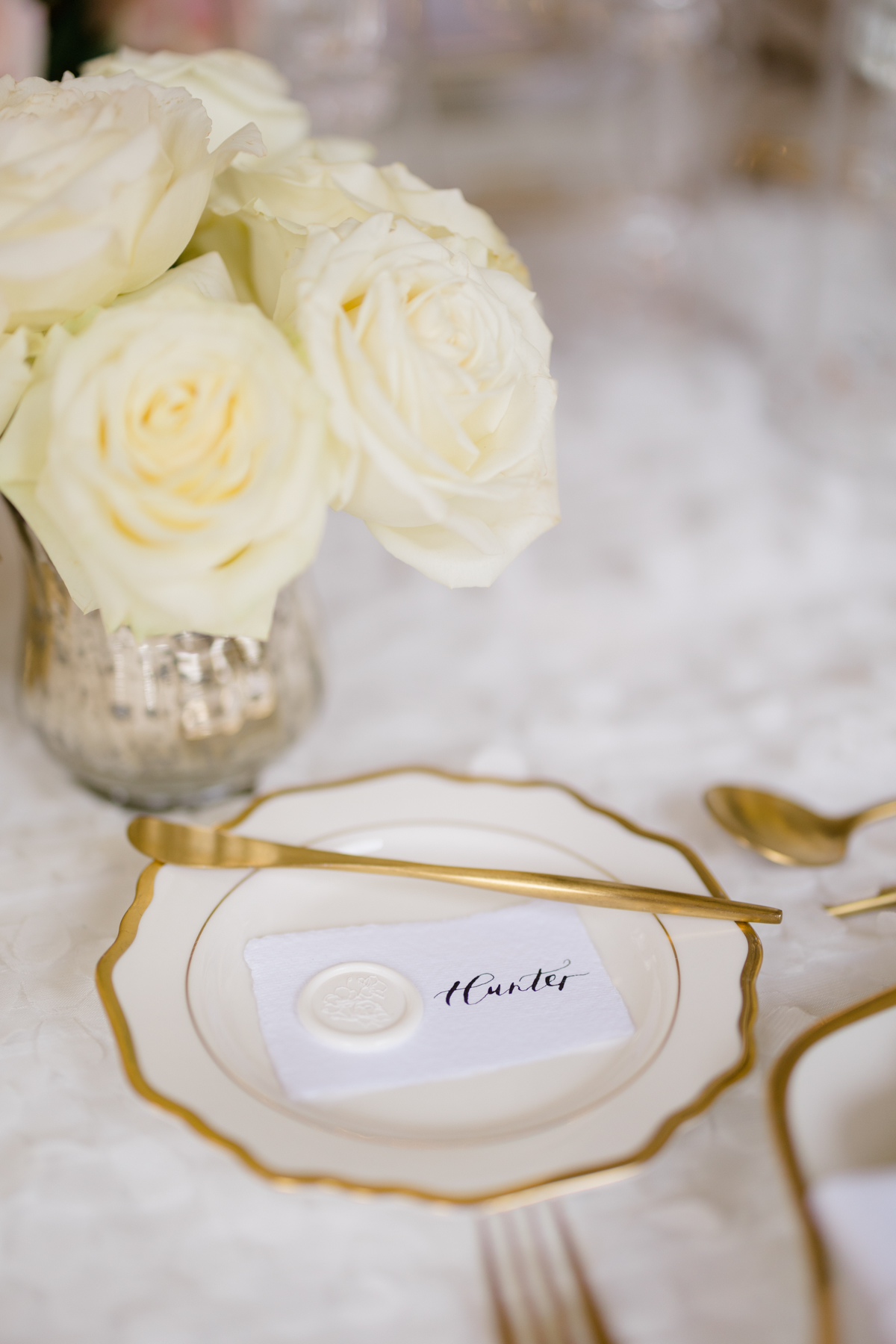 bella-collina-white-editorial-hunter-hen