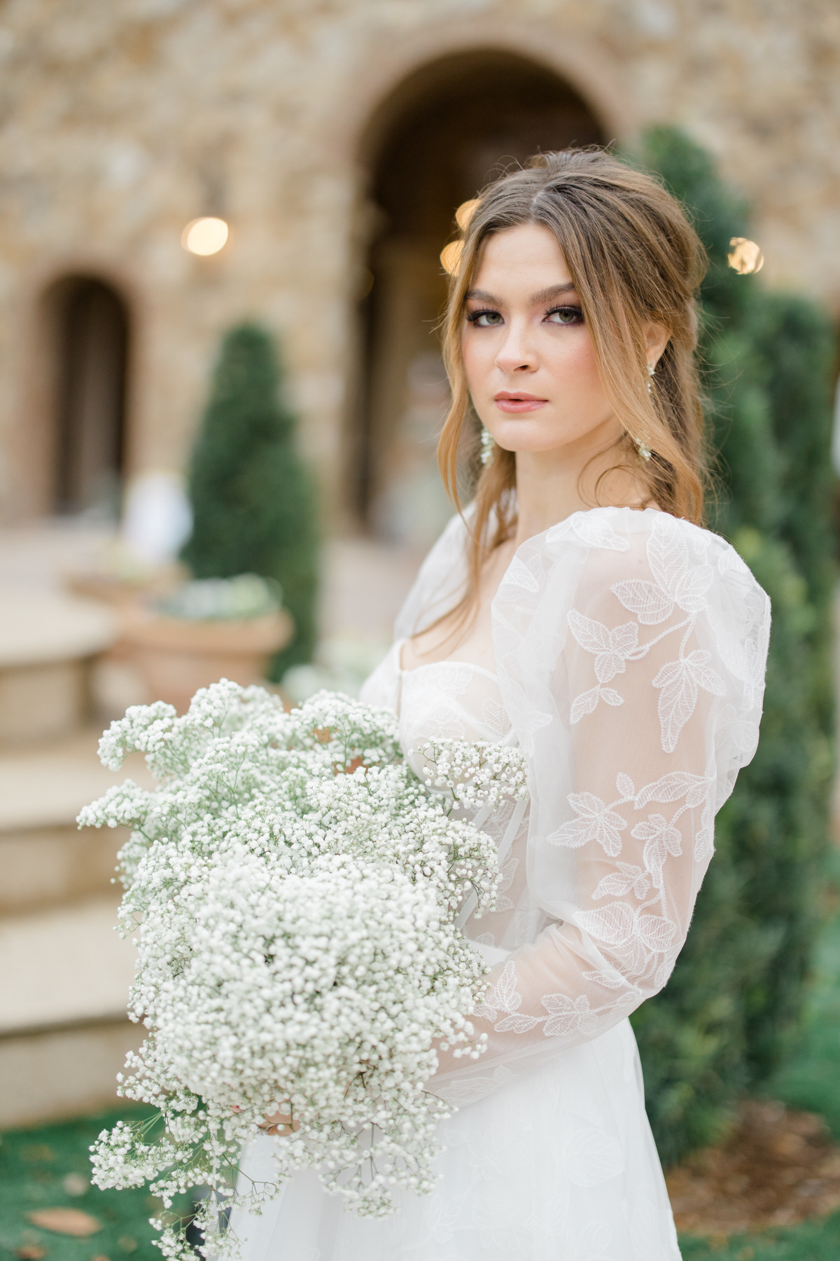 bella-collina-white-editorial-hunter-hen
