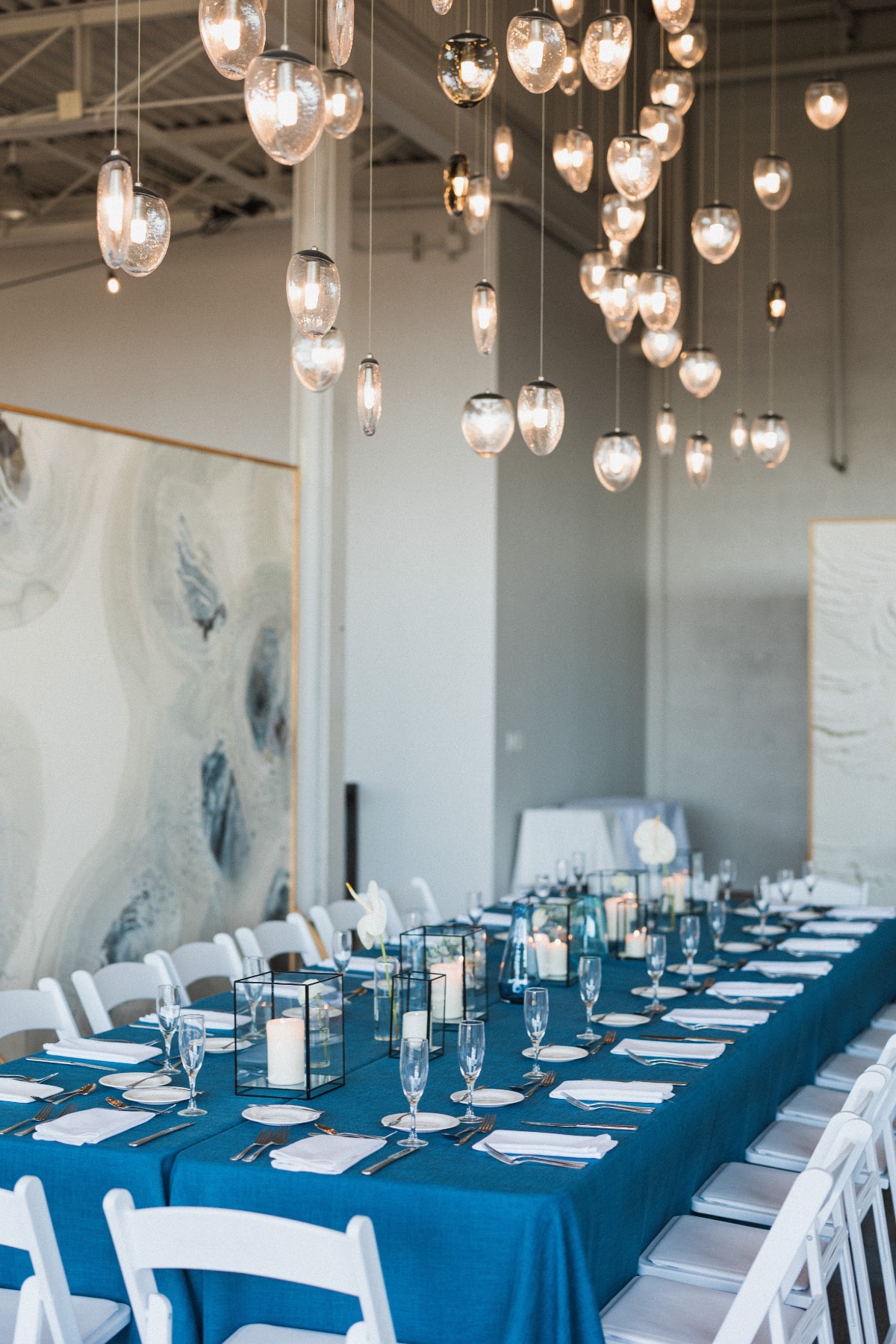 Modern Art May Be Our New Favorite Ceremony Backdrop