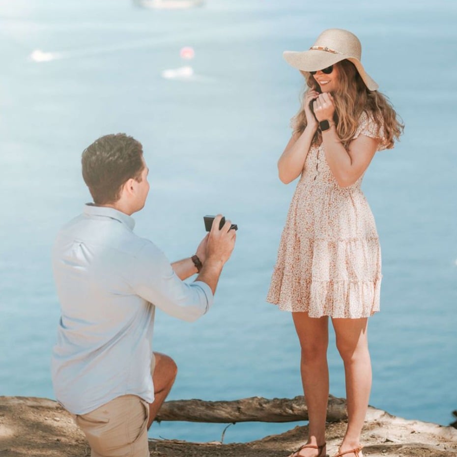How to Make Your Engagement Ring Selfie Total Perfection